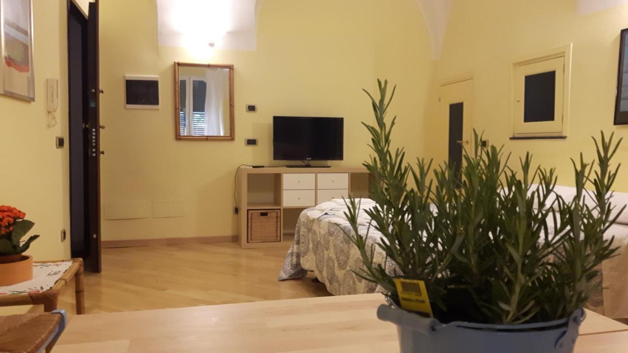 Mae Albenga Suites ภายนอก รูปภาพ